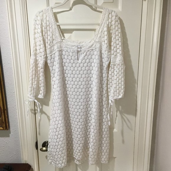 White lace dress - Picture 3 of 6